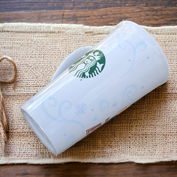 Starbucks Disney Parks Gingerbread Castle Latte Mug. 16fl.oz Retired - Picture 4 of 10